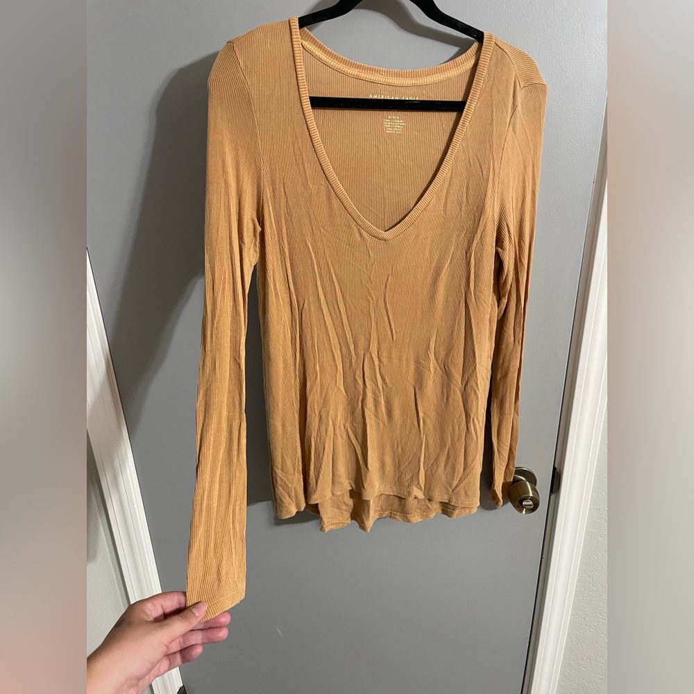 Gold/Mustard Yellow AE Women’s Ribbed Long Sleeve Tee